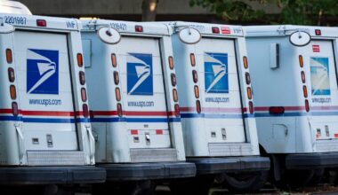 Are banks, post offices open on Veterans Day? What to know