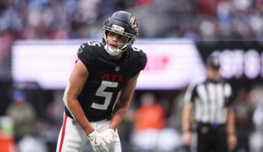 Falcons WR exits with knee injury