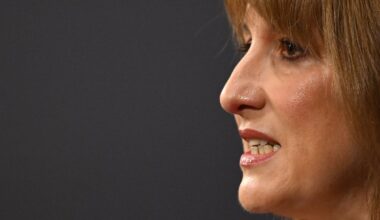 Workers’ pensions expected to soak up costs if Reeves taxes salary sacrifice schemes