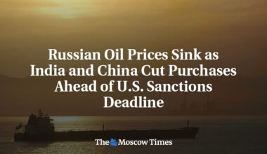 Russian Oil Prices Sink as India and China Cut Purchases Ahead of U.S. Sanctions Deadline