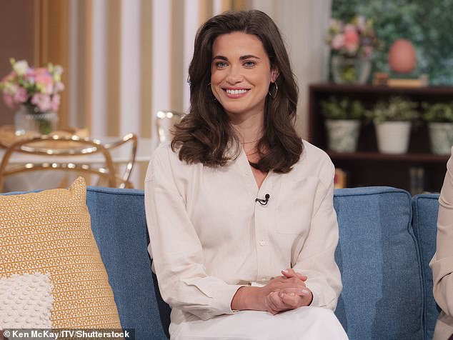 Although the actress fought off the thief because of her boxing experience, she did advise the public not to do the same