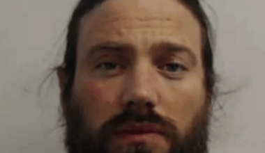 London mum left penniless by Tinder predator who posed as businessman in fake investment scam