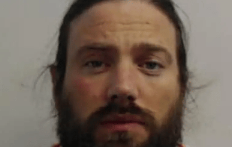 London mum left penniless by Tinder predator who posed as businessman in fake investment scam