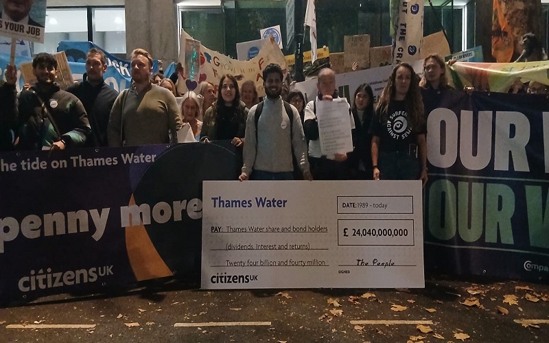 Protesters from London Citizens gathered outside DEFRA to protest against Thames Water. Photo Taken by Jonny Singh
