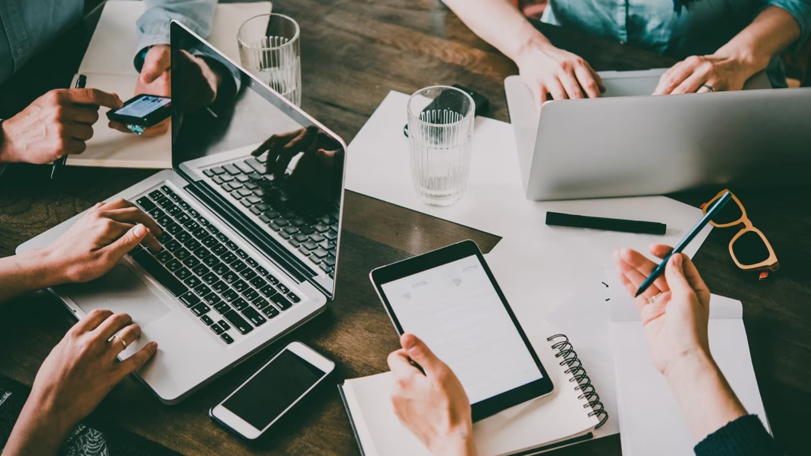 Entrepreneurship is a popular option among CAT-qualified candidates who want to build something of their own. Many MBA graduates launch startups or join early-stage ventures in leadership roles. The strong alumni network and mentorship from IIMs provide excellent support for new entrepreneurs.