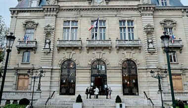 France investigates Paris official over alleged Muslim Brotherhood links