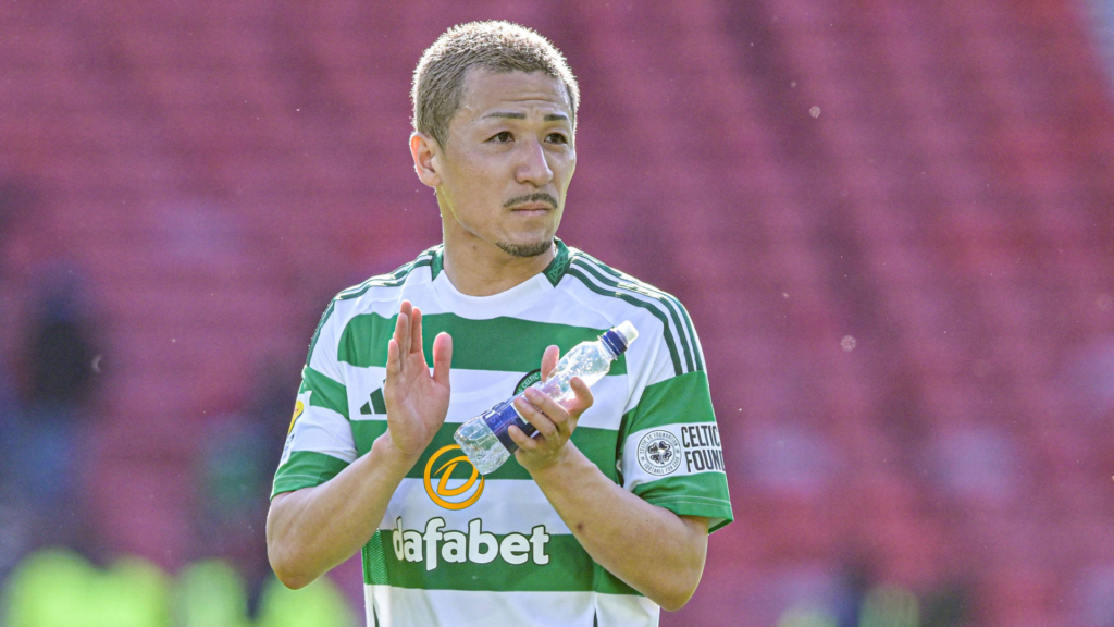 Daizen Maeda applauding Celtic supporters
