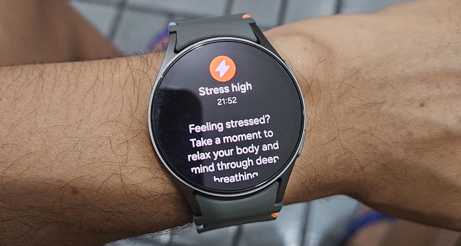 Galaxy Watch 7 High stress warning notification