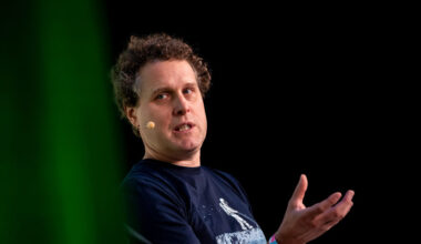 Rocket Lab chief opens up about Neutron delays, New Glenn’s success, and NASA science