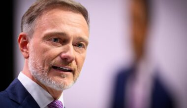 From German finance minister to used car salesman – POLITICO