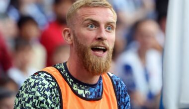 Oli McBurnie reacts as Patrick Bamford joins Sheffield United after Leeds United exit