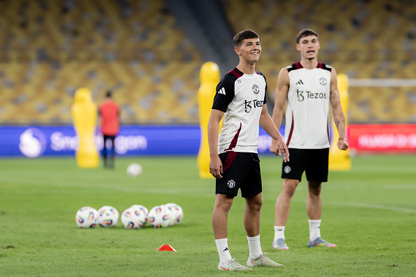 Manchester United Training Session and Press Conference
