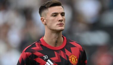Manchester United’s Benjamin Sesko set to miss around a month with knee injury