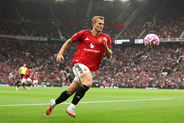 Manchester United v Burnley - Premier League