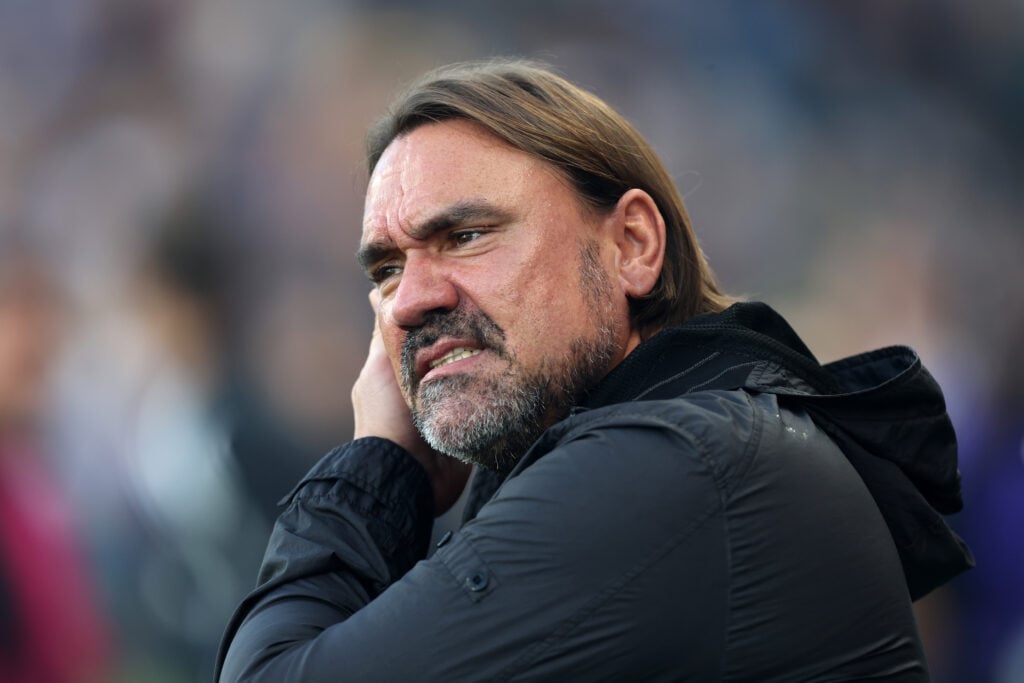 Daniel Farke looks on during a Premier League clash between Fulham and Leeds