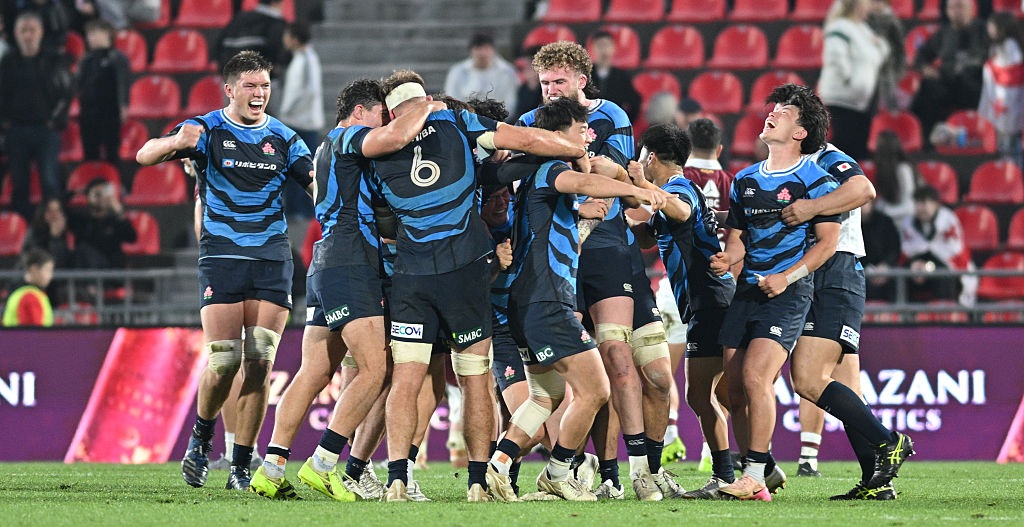 Eddie Jones' Japan raid fortress for vital win, Fiji survive scare