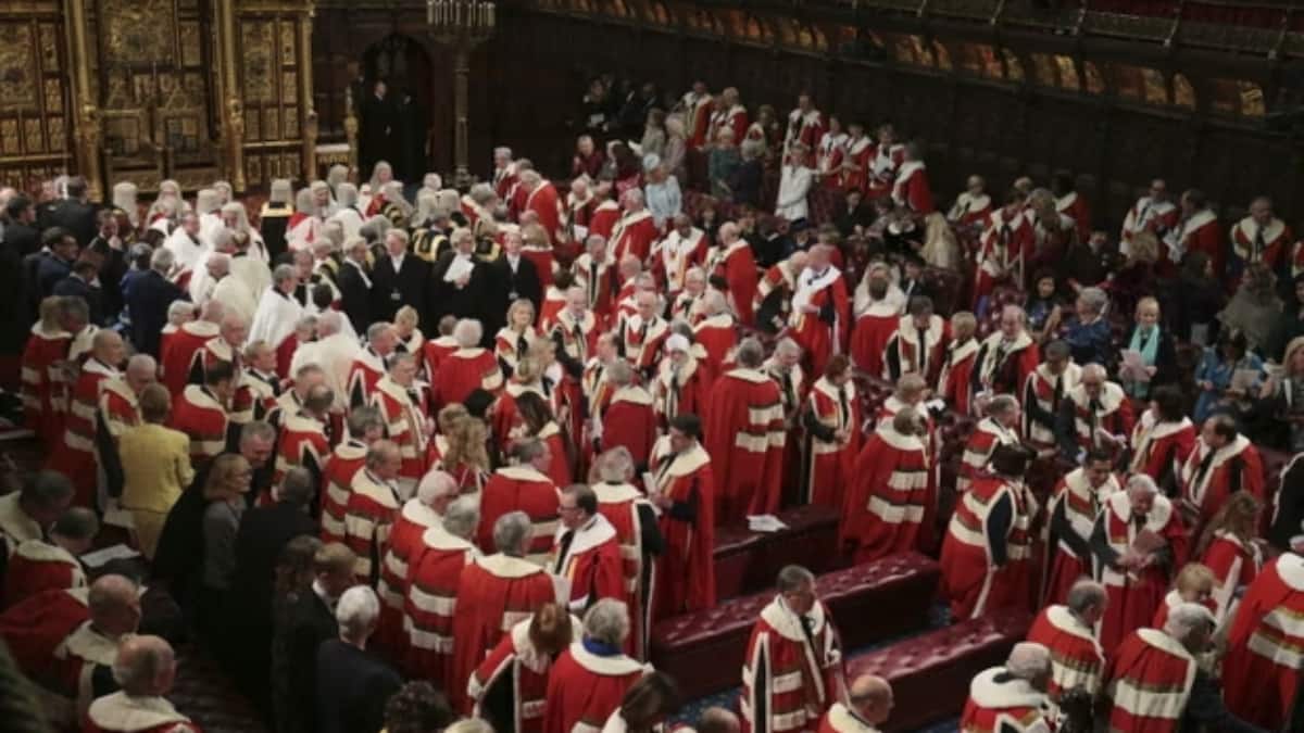 Why some think the unelected super rich are ruling Britain? – Firstpost
