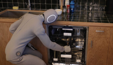 Humanoid home robot tested: 1X Neo can vacuum, but it can't crack a walnut