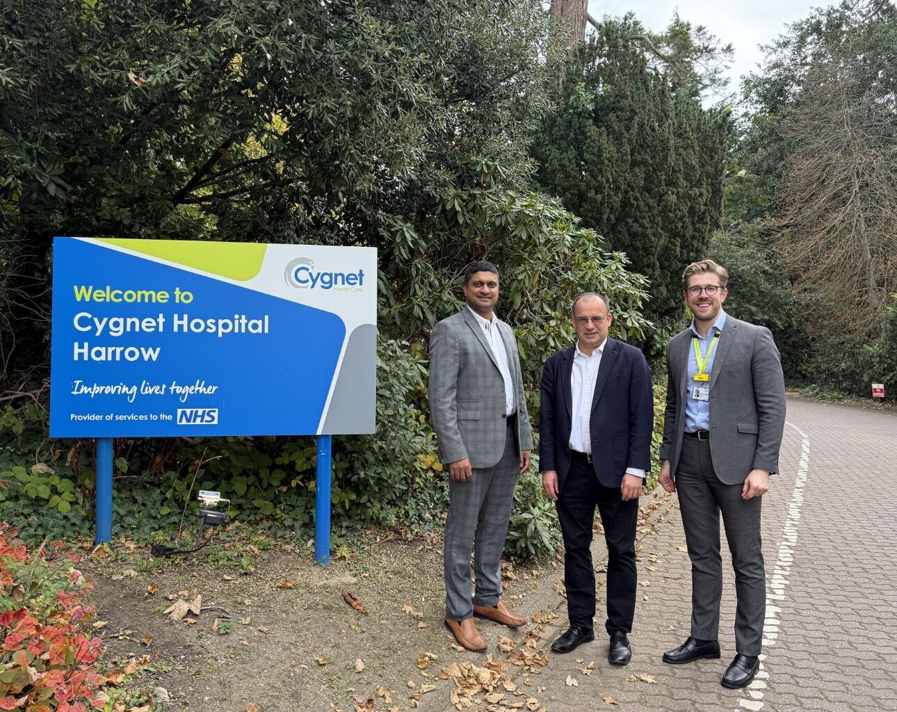 Harrow MP visits local mental health hospital to meet staff and patients