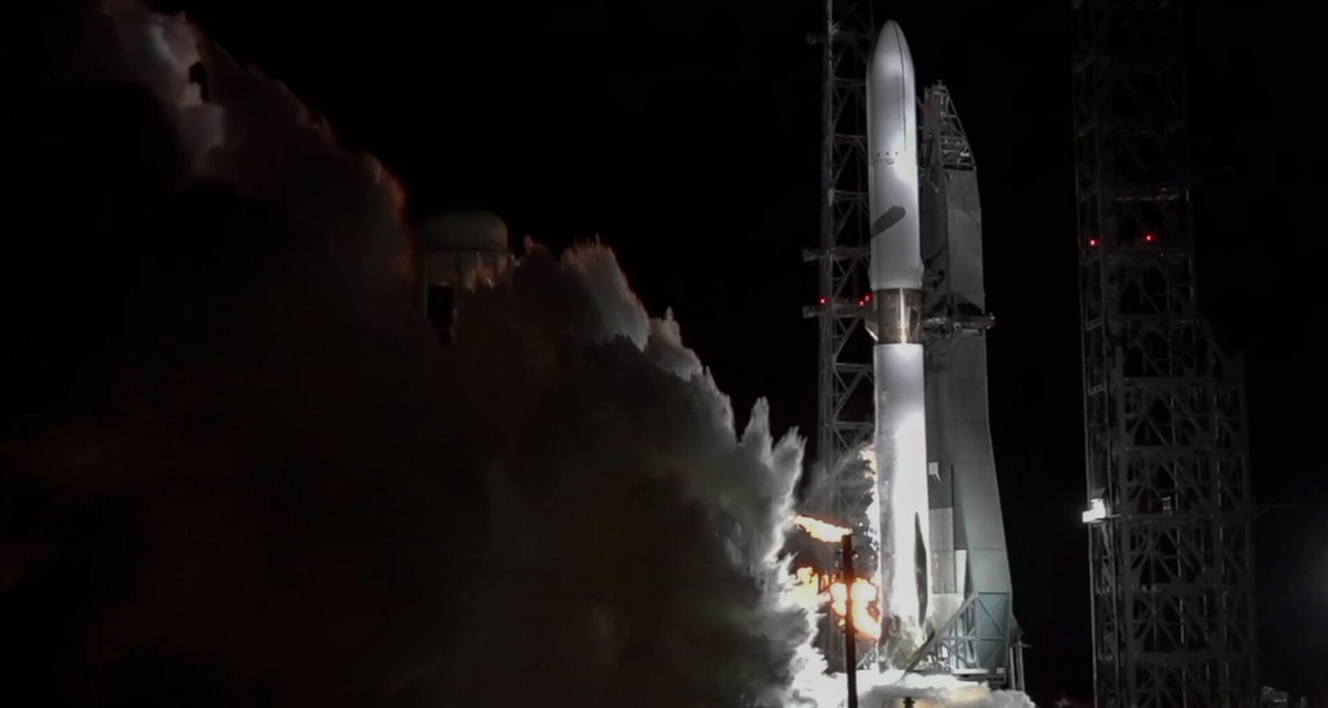 New Glenn’s successful static fire test clears way for launch of ESCAPADE mission