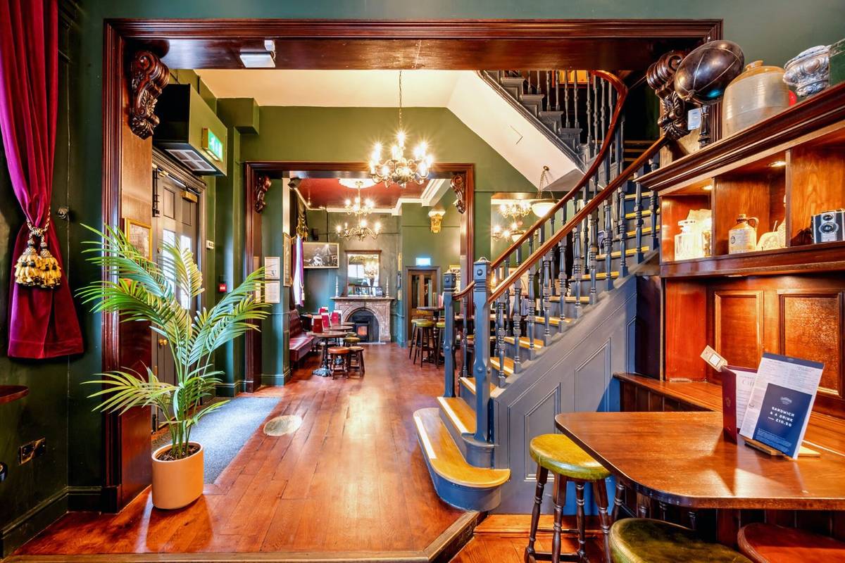 Old-Contemptibles-Livery-St-Remodel-Photography-88862-Old-Contemptibles-3-2048x1363