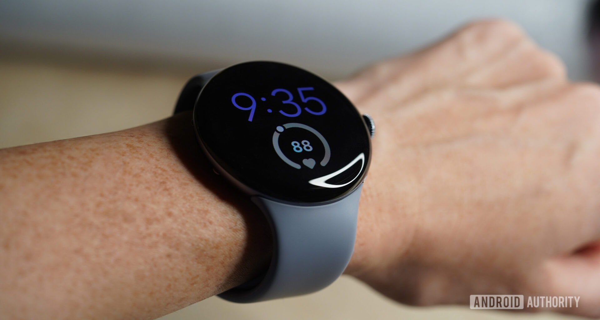 The Pixel Watch’s design is holding it back