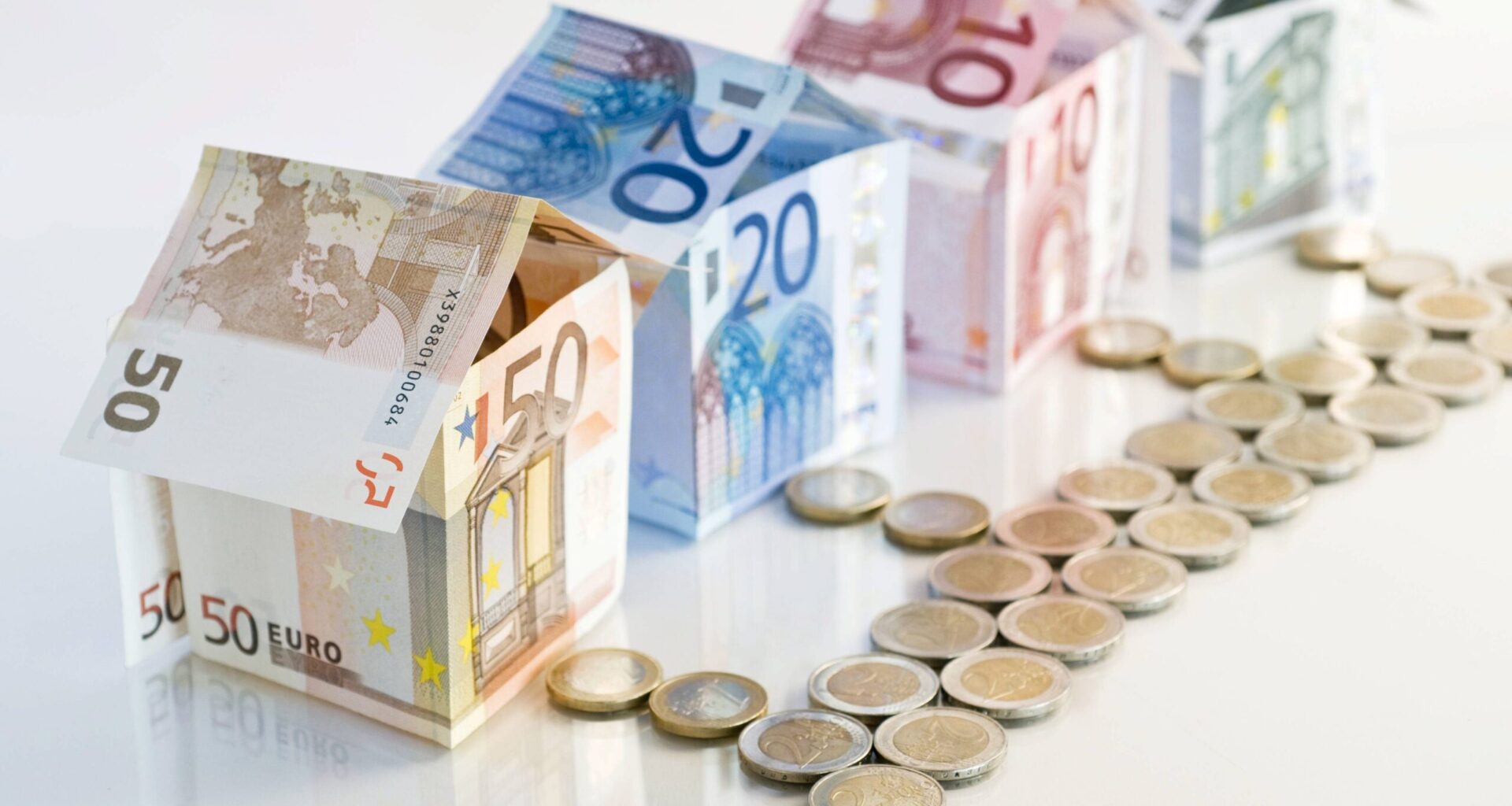 Property prices in Spain soar by average of 9.4% with big growth in sales in 'non-tourist' areas.