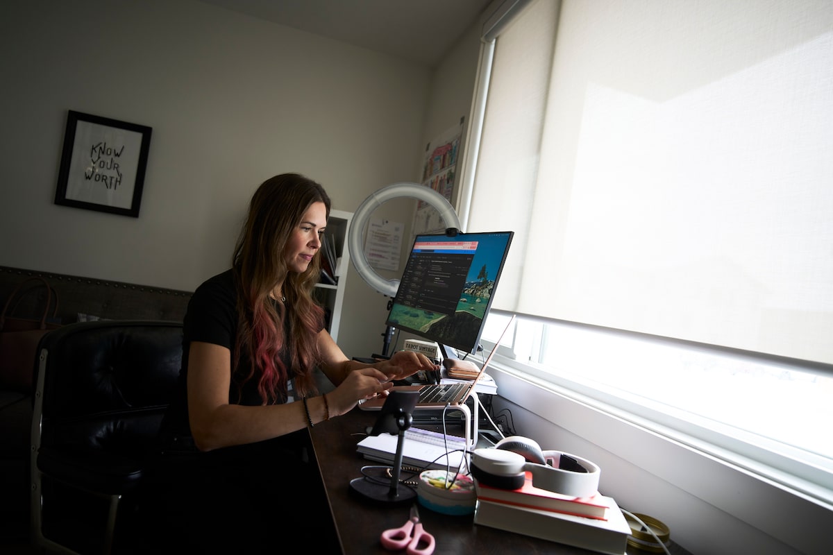 The finfluencer’s class is in session. Is it worth paying for?