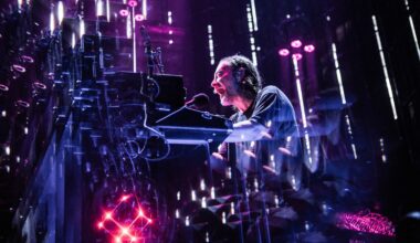 Radiohead Perform '(Nice Dream),' 'Jigsaw' For First Time in 16 Years