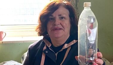 Woman's 'message in a bottle' sent back to her with an angry letter | News UK