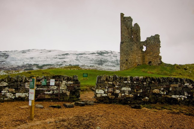 Ardvreck Castle. // A charity has slammed ''entitled Instagram vandals" who pulled down an historic 500-year-old castle wall so they could take a better picture. Historic Assynt said visitors to Ardvreck Castle in Lairg in Scotland had "ripped down" part of the wall. Officials said tourists pulled down part of the structure to make a path so they could walk across a wet sand to get to the castle for a photo. The charity say is just one of many incidents of vandalism that have occurred as visitors "clamber" all over walls in the search of the perfect Instagram picture. Photo released 21/11/2025