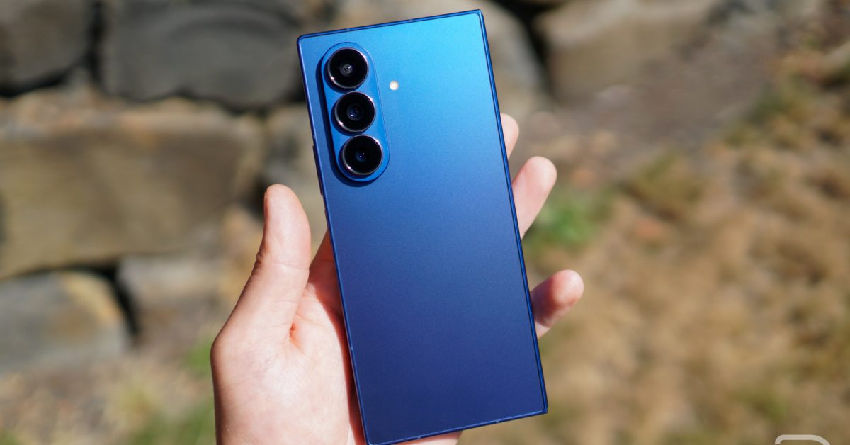 Samsung Crushes $1,120 Off Galaxy Z Fold 7