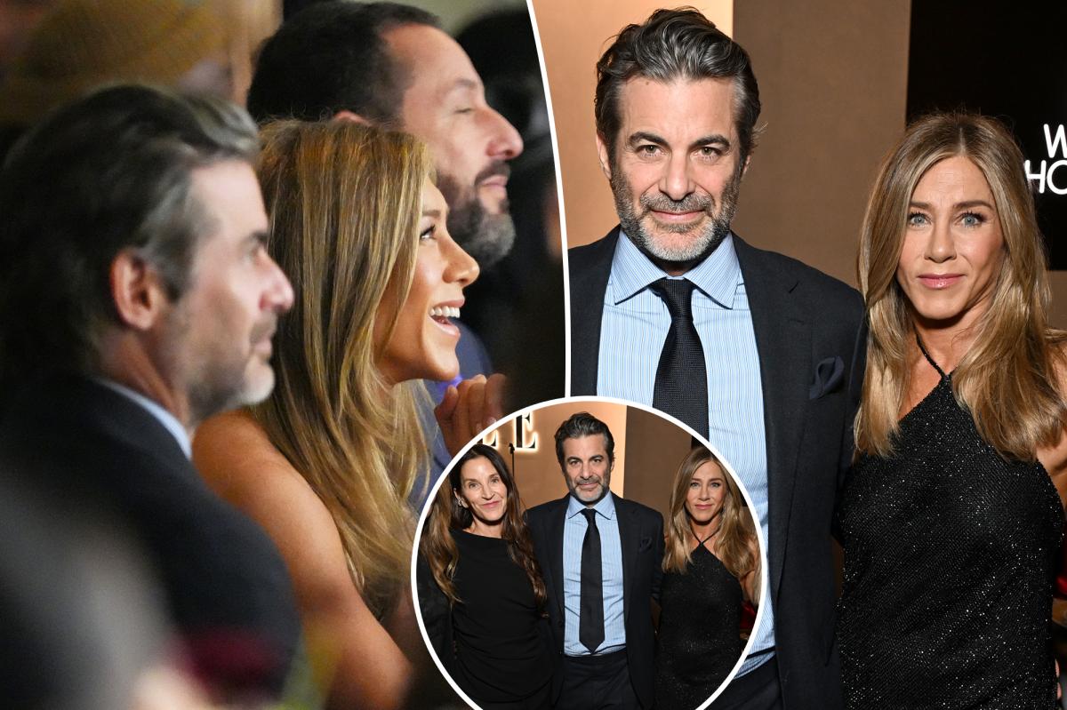 Jennifer Aniston cozies up to boyfriend Jim Curtis on double date with A-list pals