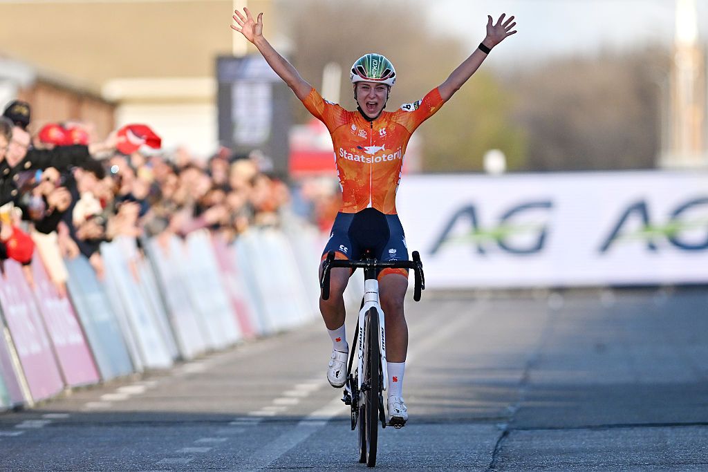 MIDDELKERKE, BELGIUM - NOVEMBER 08: Gold medalist Inge Van Der Heijden and Team Netherlands celebrates winning during the 23rd UEC European Cyclo-cross Championships 2025 - Women&amp;apos;s Elite on November 08, 2025 in Middelkerke, Belgium. (Photo by Luc Claessen/Getty Images)