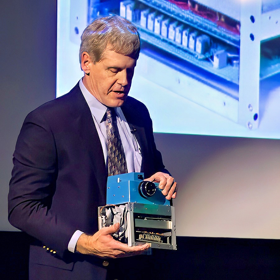 Steven Sasson with the Kodak prototype digital camera in 2007