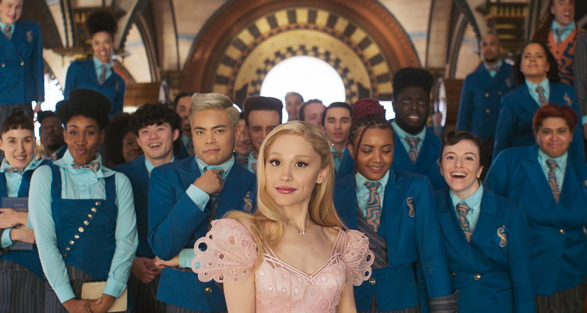 Ariana Grande gives fans "friendly reminder" not to comment on people’s bodies following press coverage on her appearance