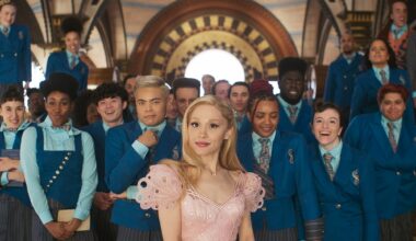 Ariana Grande gives fans "friendly reminder" not to comment on people’s bodies following press coverage on her appearance