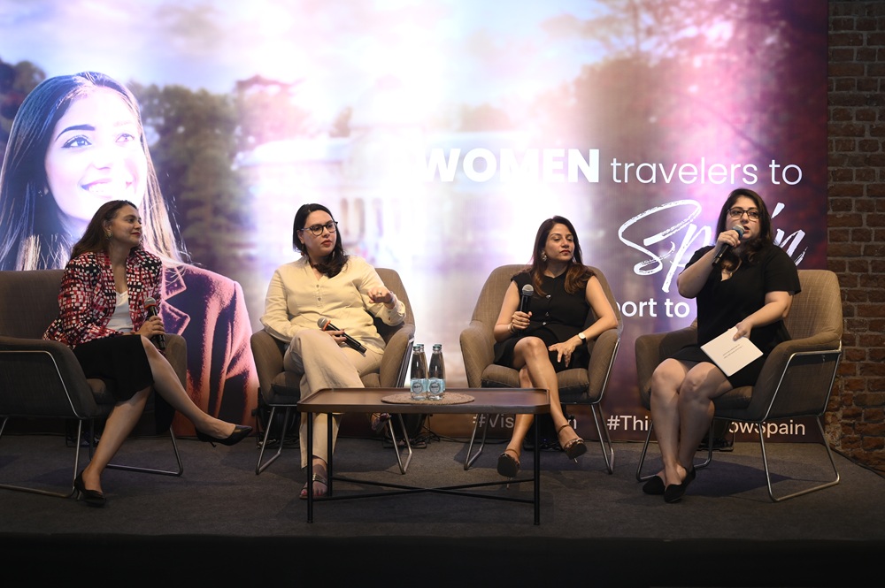 Women Travelers to Spain A Passport to Yourself (3)