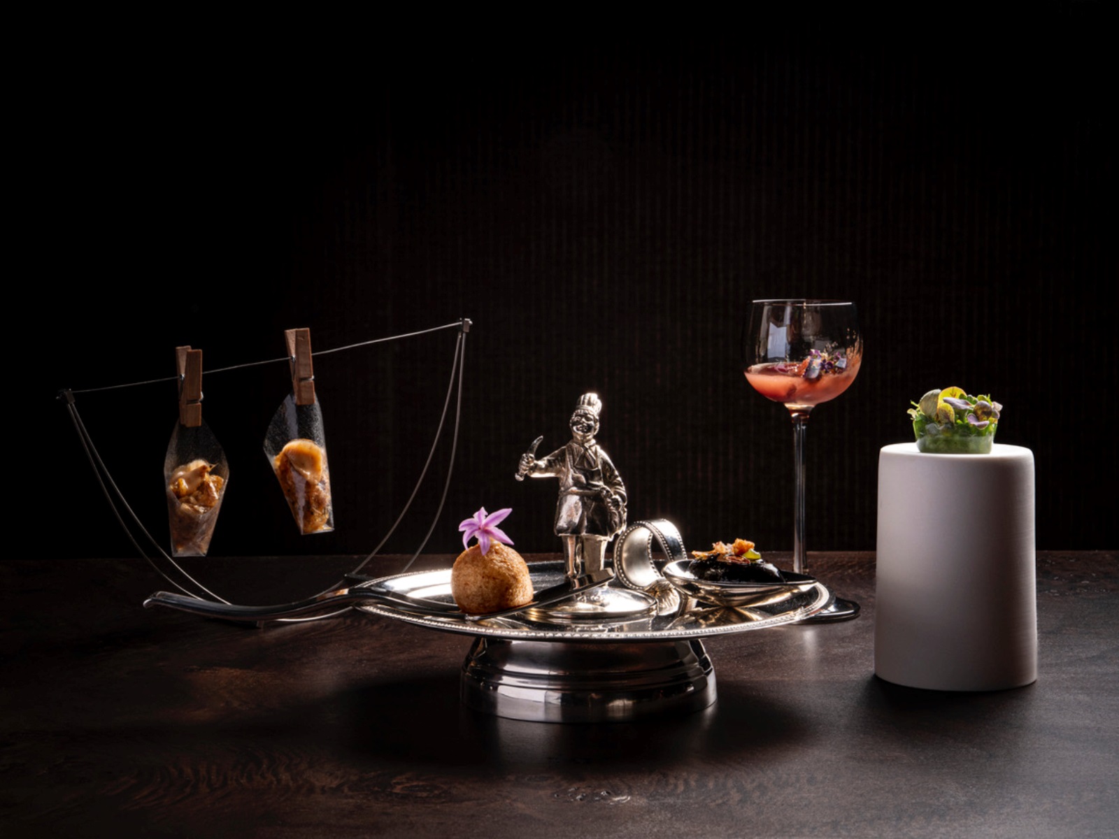 Aperitivos at Ramón Freixa Atelier, awarded Two MICHELIN Stars, in Madrid. © Ramón Freixa Atelier