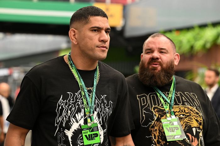 Alex Pereira arrives in the Paddock