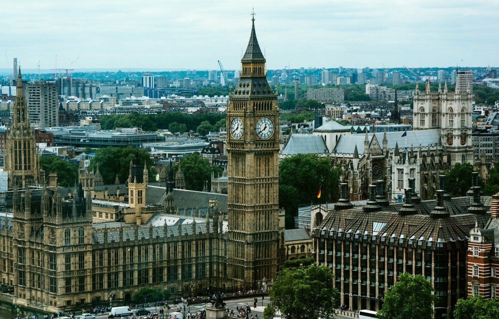 Industry Leaders Respond to Autumn Statement – FM Industry