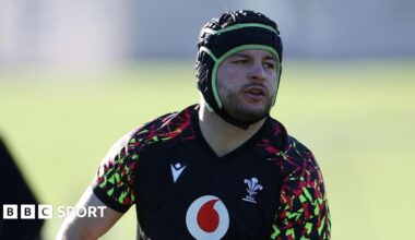 Harri Deaves in Wales training