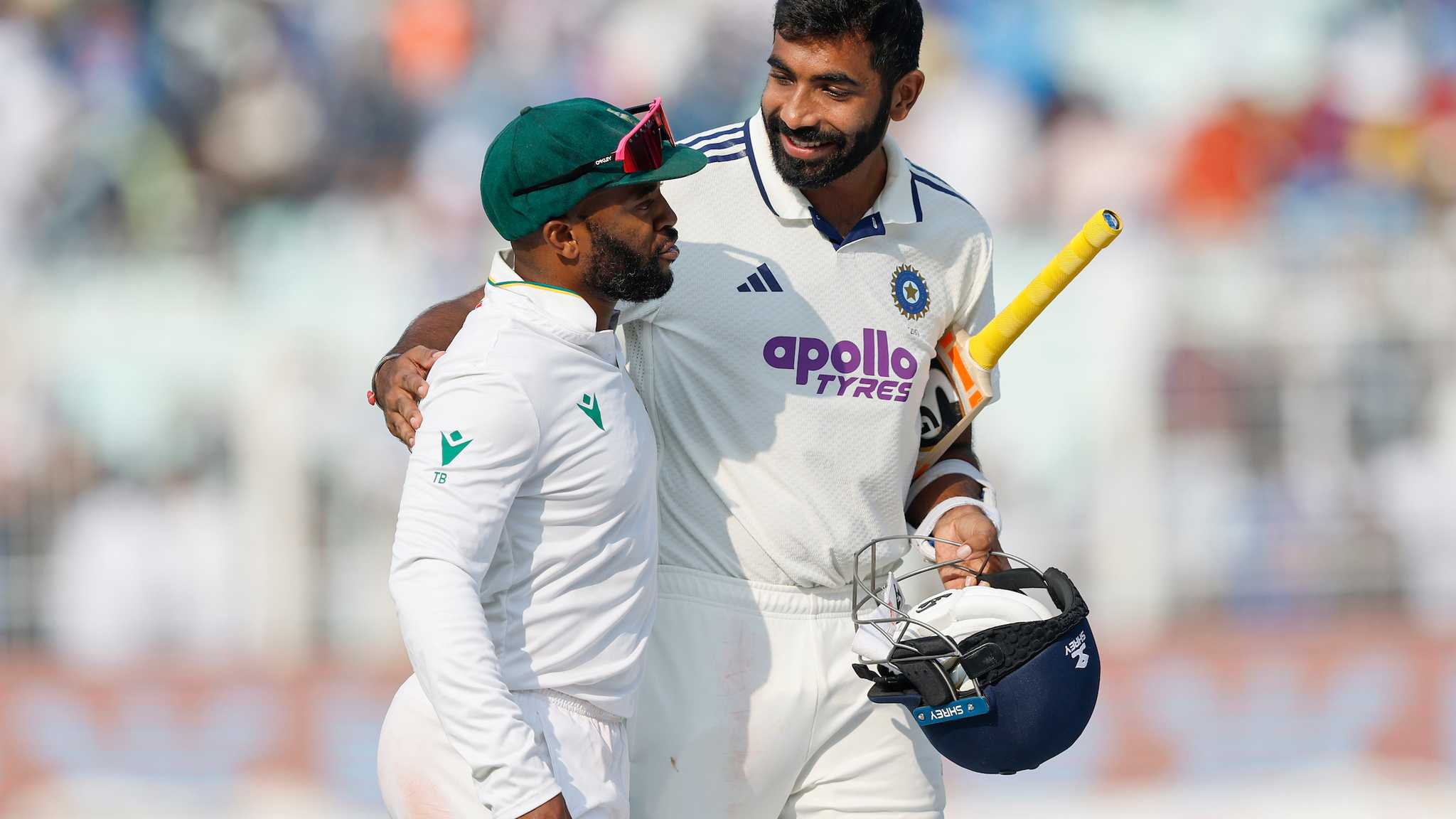 bavuma-left-the-field-on-sunday-with-the-most-famous-right-arm-in-cricket-plonked-around-his-shoulders-in-brotherly-fashion