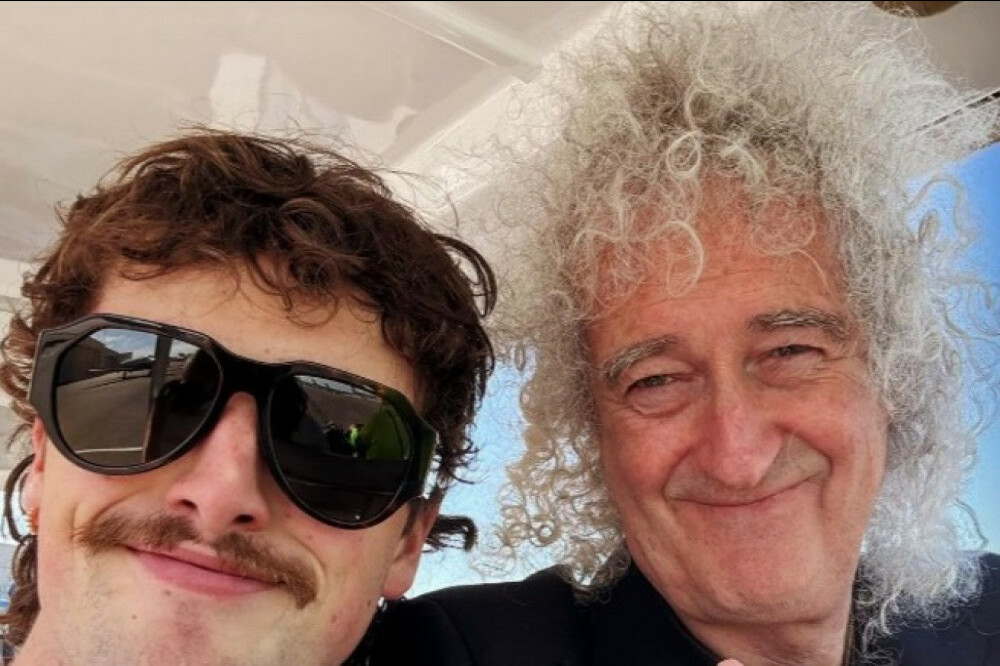 Benson Boone reunited with Sir Brian May at London’s O2 Arena to perform Bohemian Rhapsody
