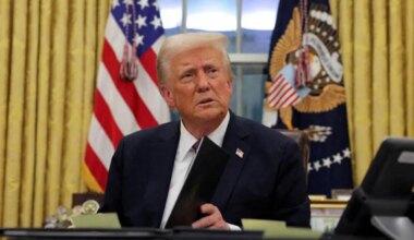 Pandemonium in Oval Office as man slumps during Trump’s press conference [VIDEO]