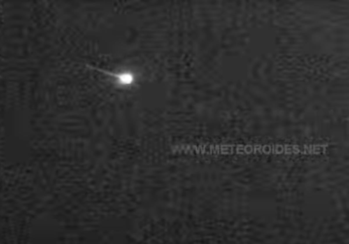 Watch as great ball of fire streaks across night sky in south of Spain