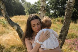 Photographer Emily with her daughter Sienna