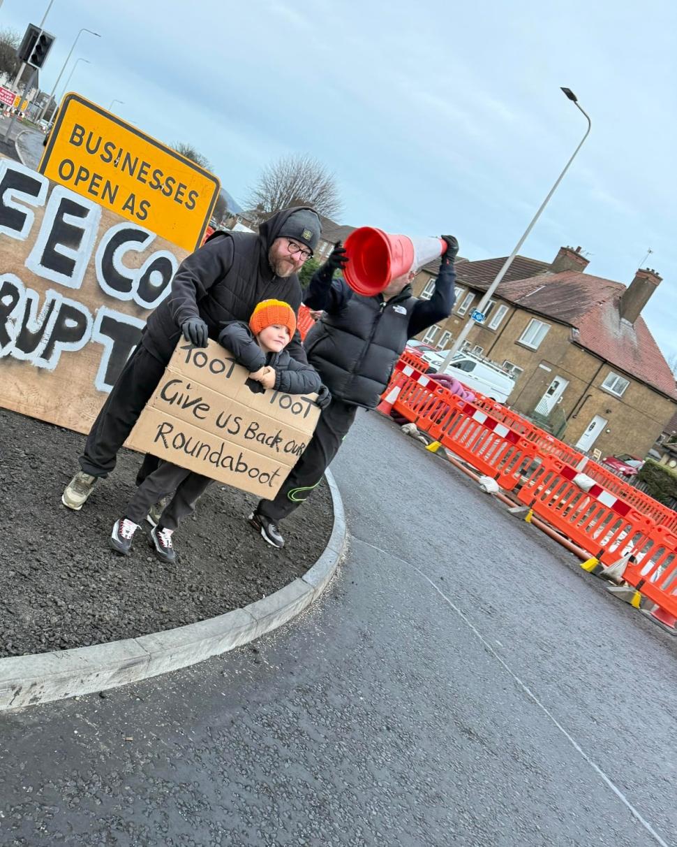 Methil protesters 2