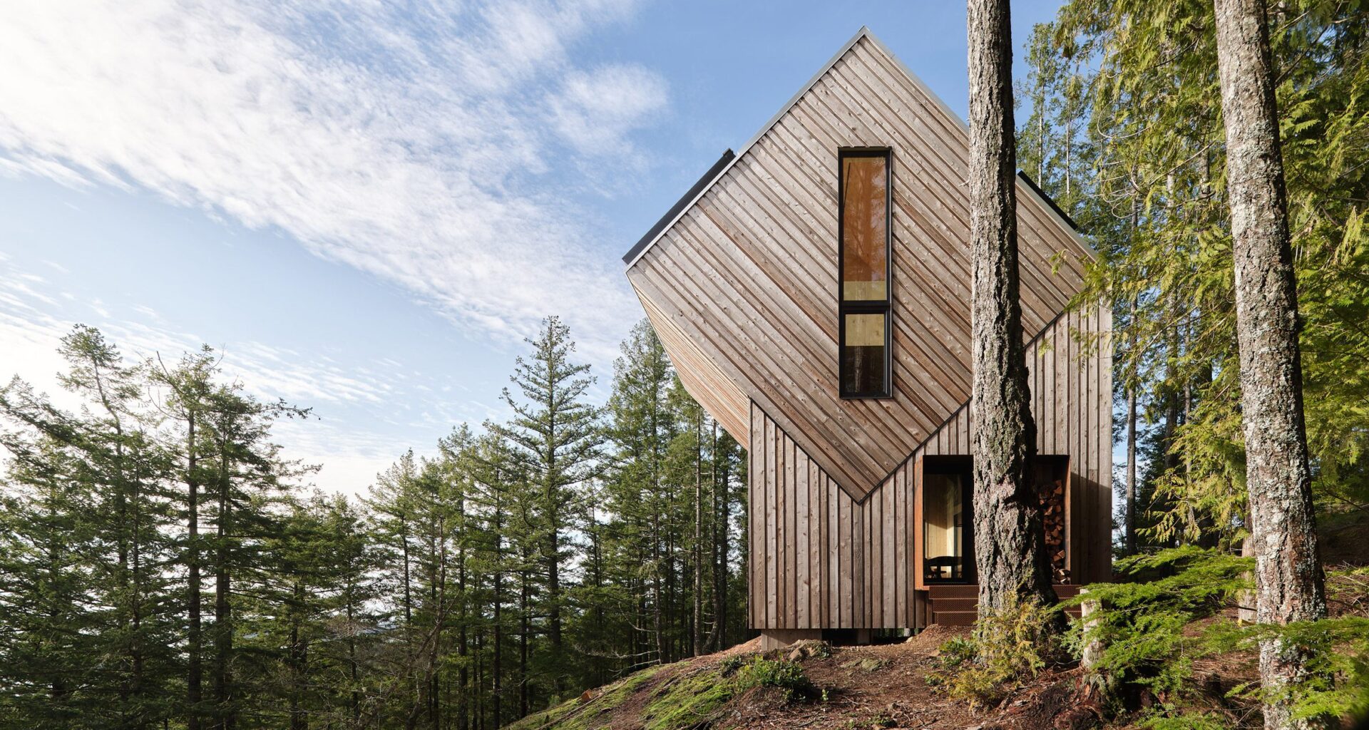 Daria Sheina Studio designs off-grid British Columbia cabin