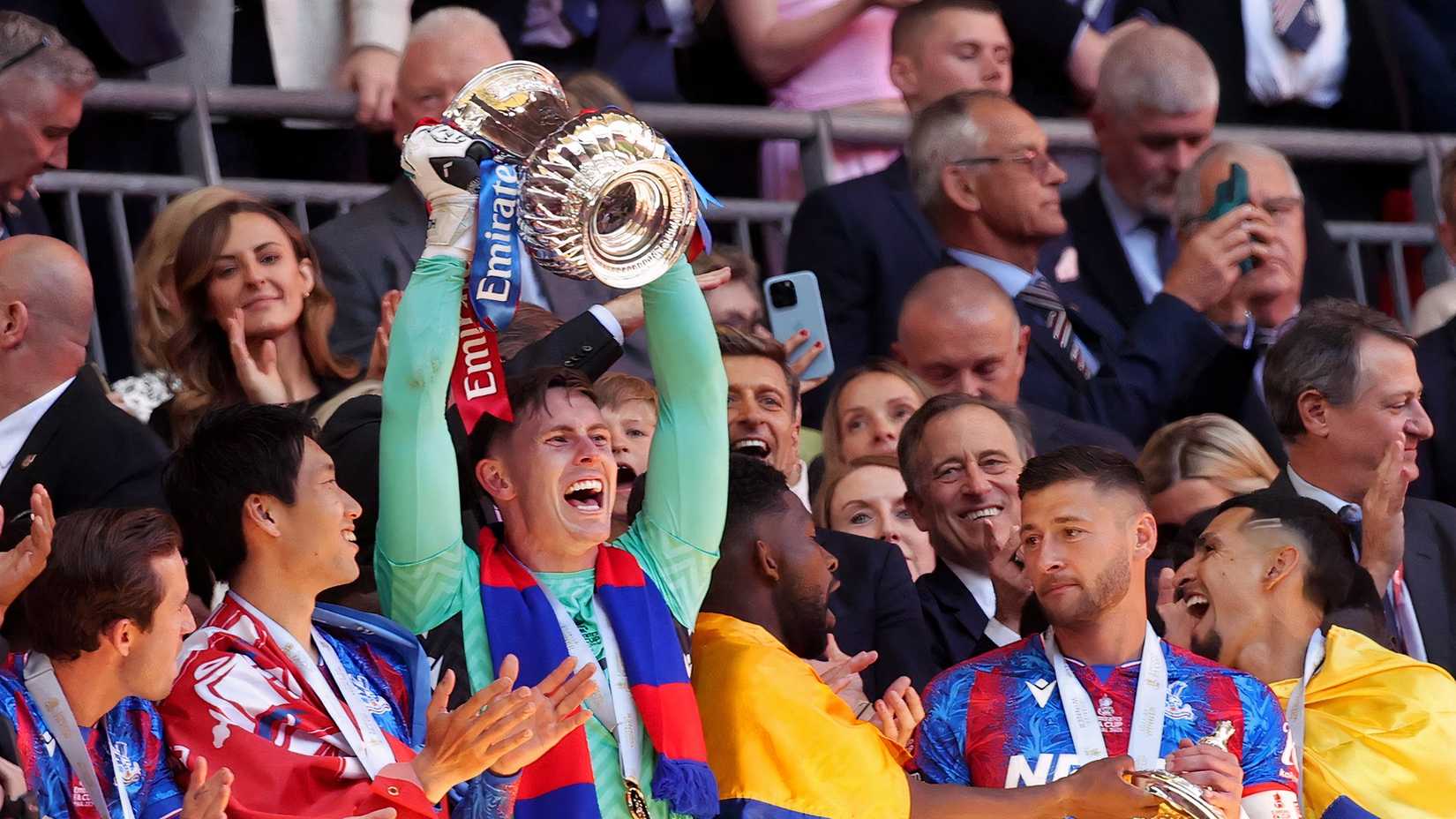 Dean Henderson wins the FA Cup with Crystal Palace